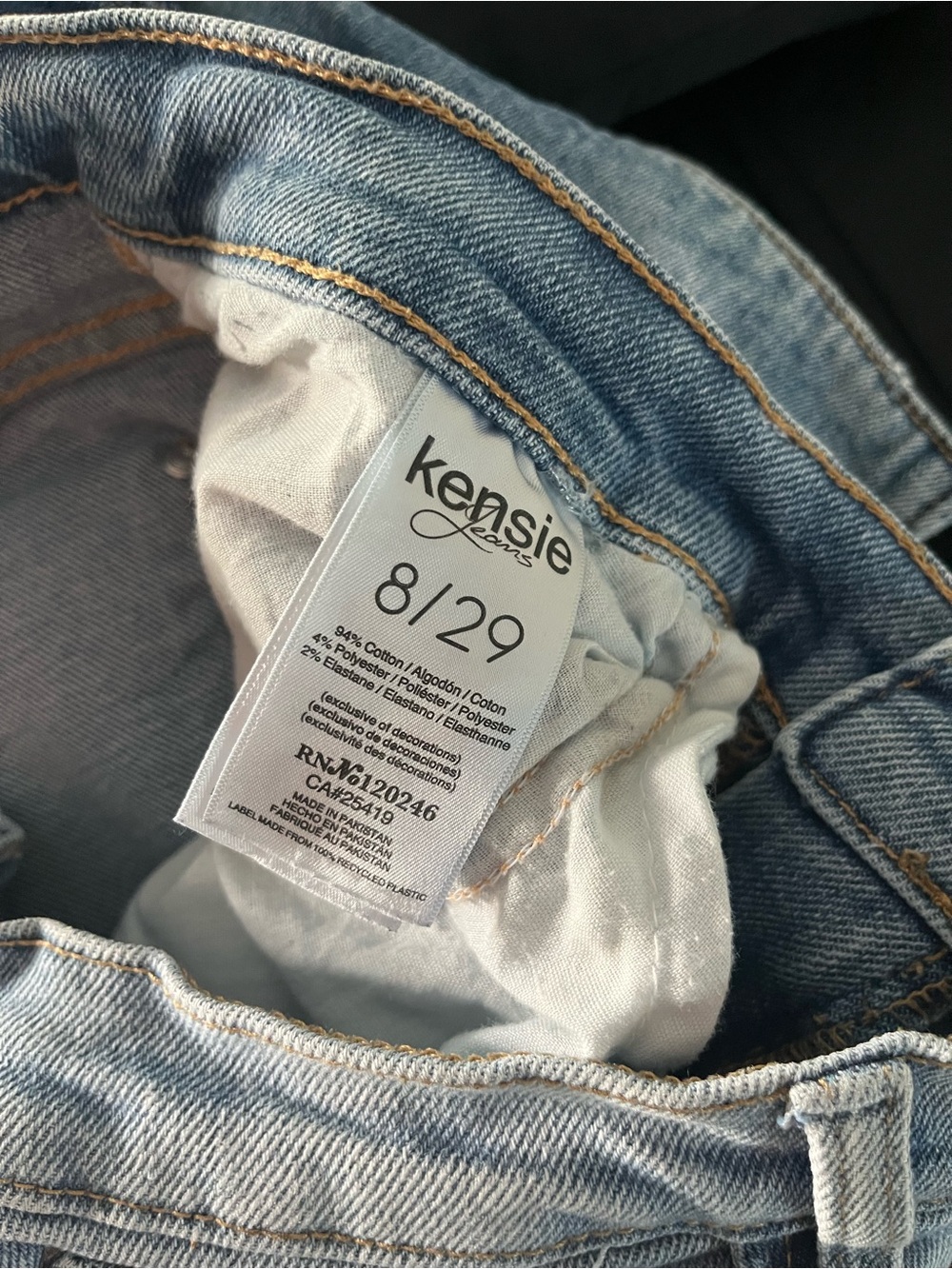 KENSIE Skinny Blue Jeans, Light Wash Size 8, Slit Frayed Bottoms - Picture 5 of 5